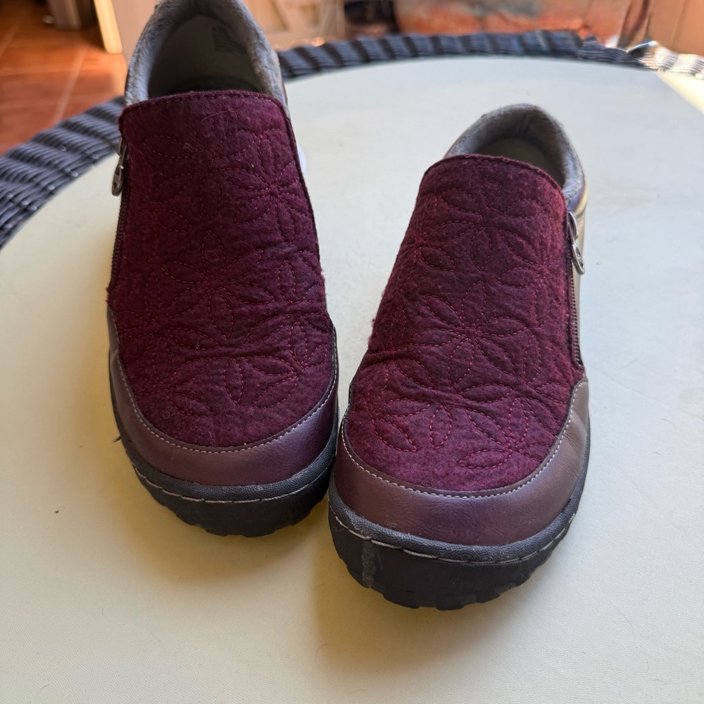 JBU by Jambu   Crimson SlipOn in Wine
